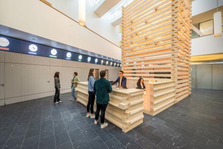 GKB Kundenhalle, Kunden-Desk